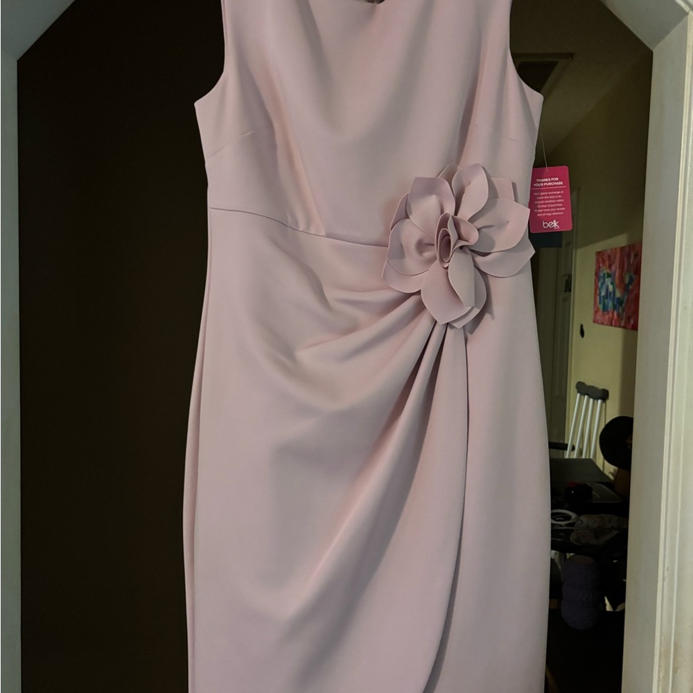 Elegant Pink Sleeveless Dress with Floral Detail